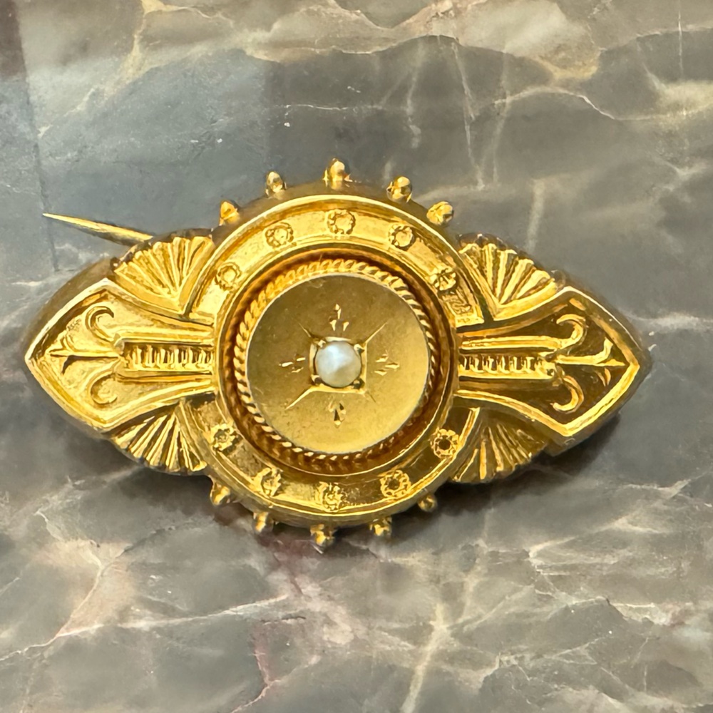 Antique Gold mourning Brooch with Star Detail and seed pearl Etruscan Victorian - Picture 10 of 12